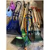 Image 1 : Garden Tool Lot