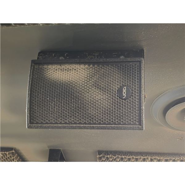 L2 - Group of 2 - Void Acoustics Venu 8 Loudspeakers - Winning bidder responsible for removal