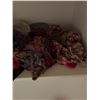 Image 15 : Footwear and Winter Accessories Lot: Boots, Sneakers, Scarves, Gloves, Hats