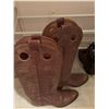 Image 2 : Footwear and Winter Accessories Lot: Boots, Sneakers, Scarves, Gloves, Hats