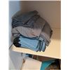 Image 9 : Green Mountain Coffee K-Cups, Simac Pasta Machine, Pan, Linens, and Bags