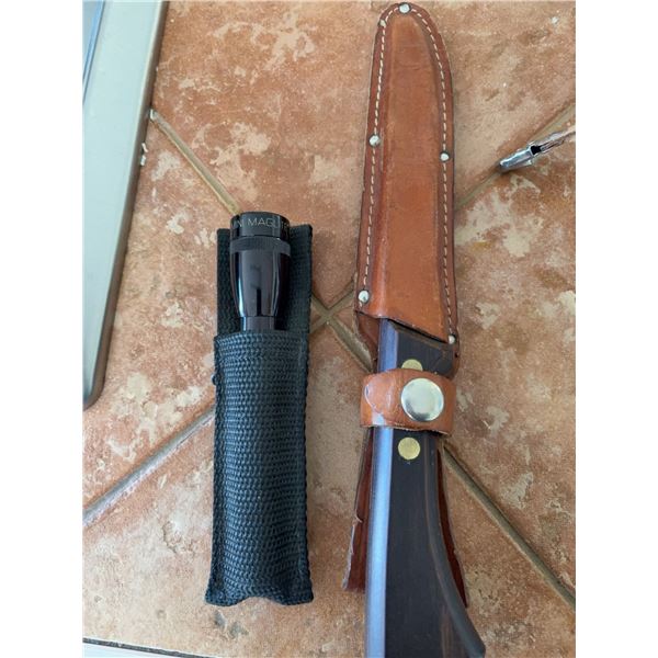Fixed Blade Knife with Sheath and Mini Maglite Flashlight Set
