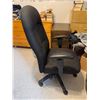 Image 1 : Black Fabric Ergonomic Swivel Office Chair With Armrests and High Back