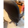 Image 3 : Black Fabric Ergonomic Swivel Office Chair With Armrests and High Back