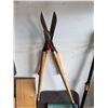 Image 1 : Vintage Wooden Handle Hedge Shears with Steel Blades