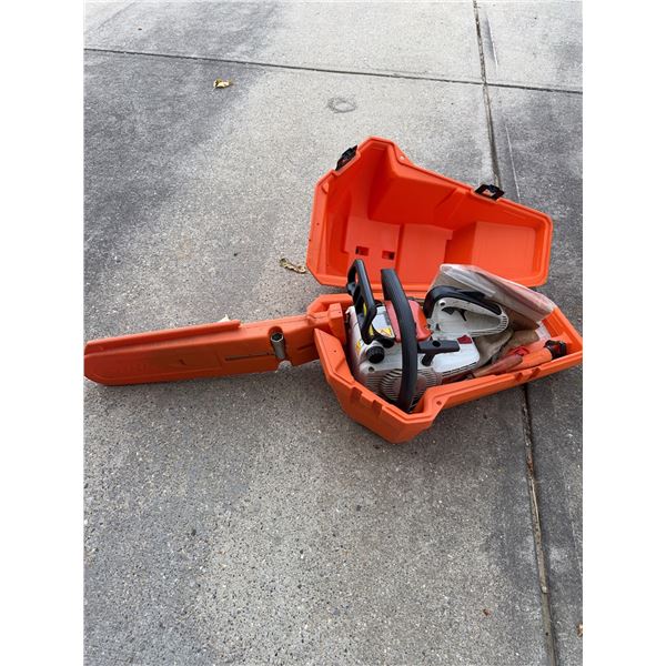 Stihl 009L Chainsaw With Case Tools And Manual
