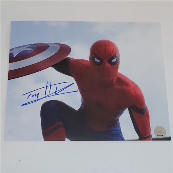 SIGNED TOM HOLLAND MOVIE PHOTO