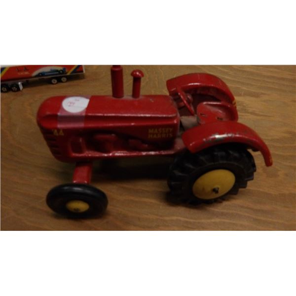 COLLECTABLE:  MASSEY  HARRIS TRACTOR MODEL