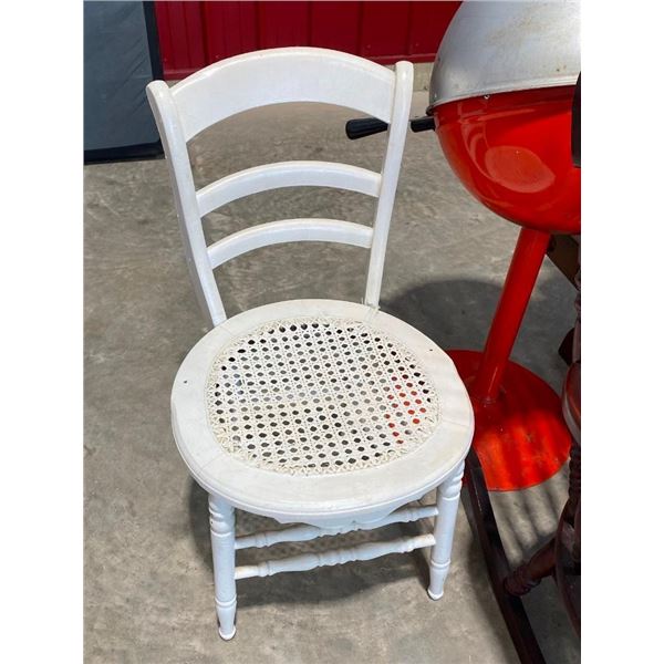 WOODEN CHAIR