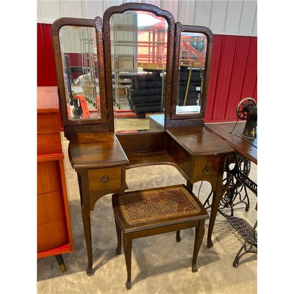 ANTIQUE MAKEUP STAND - CENTER MIRROR BROKE