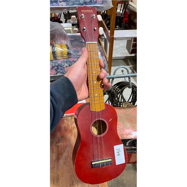 UKULELE