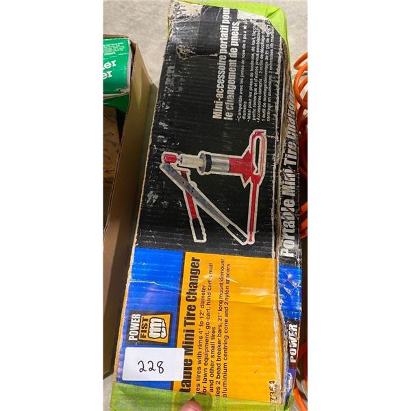 PORTABLE MINI TIRE CHANGER