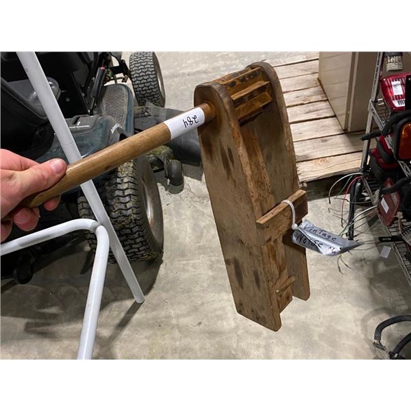 VINTAGE NOISE MAKER TOY