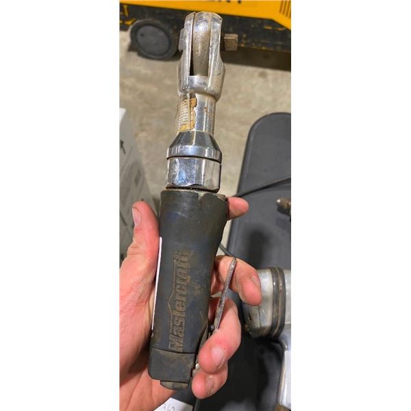 MASTERCRAFT 3/8IN RIGHT ANGLE AIR RATCHET