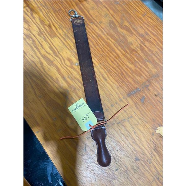 VINTAGE STRAIGHT EDGE LEATHER RAZOR SHARPENER