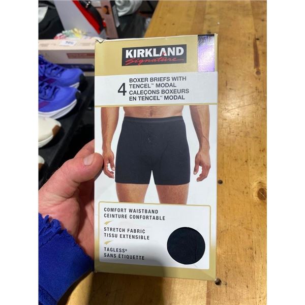 4 PAIRS OF MENS SIZE L BOXER BRIEFS