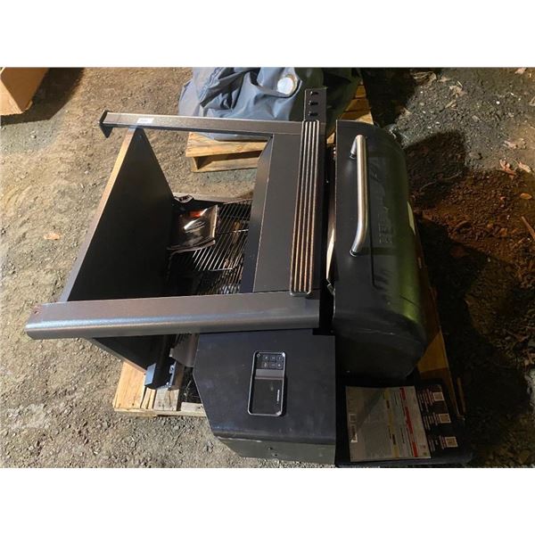 TRAEGER PELLET GRILL - BENT UP A BIT - LOOKS TO BE THERE - RECOMMEND VIEWING