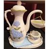 Image 2 : Porcelain Teapot Figurine Set with Blue Hydrangea Design and Teacup on Tray
