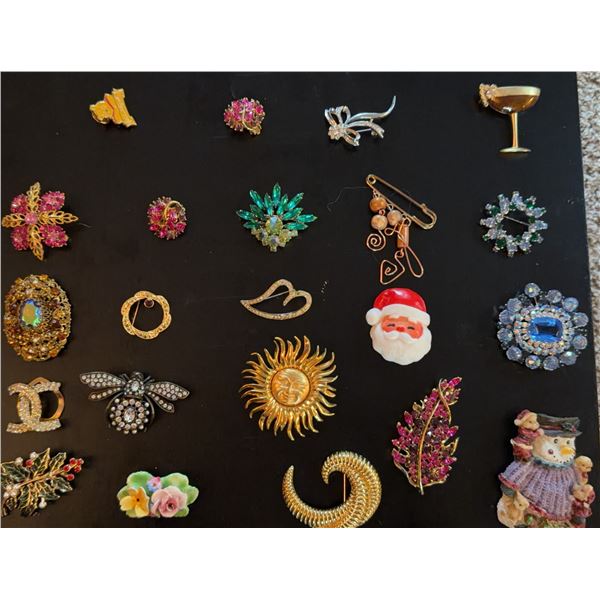 20 Mixed Brooches Including Enamel, Rhinestone, and Christmas Designs