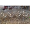 Image 4 : 10 Clear Wine Glasses and 3 Blue-Tinted Tall Drinking Glasses