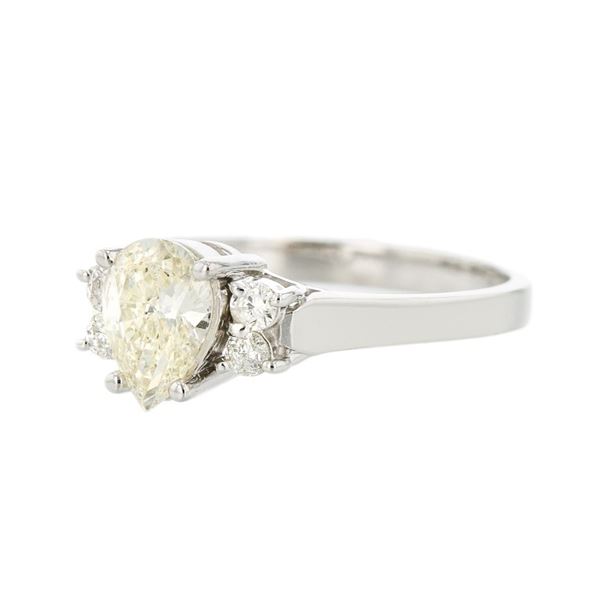 14K White Gold 0.85ctw Diamond Ring
