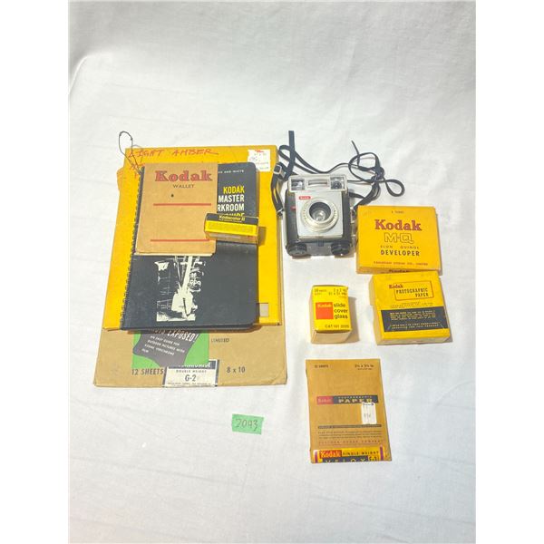 Kodak Brownie Starmatic Camera & Darkroom Supplies Lot