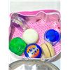 Image 2 : Hello Kitty PEZ Tin with Assorted Yo-Yos
