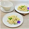 Image 3 : Brand New - Brand New Younggever 18-Piece Plastic Dinnerware Set – Cream