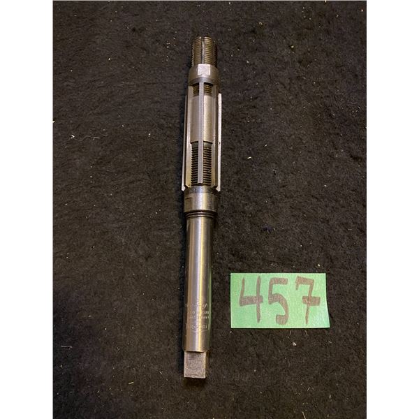 Adjustable hand reamer