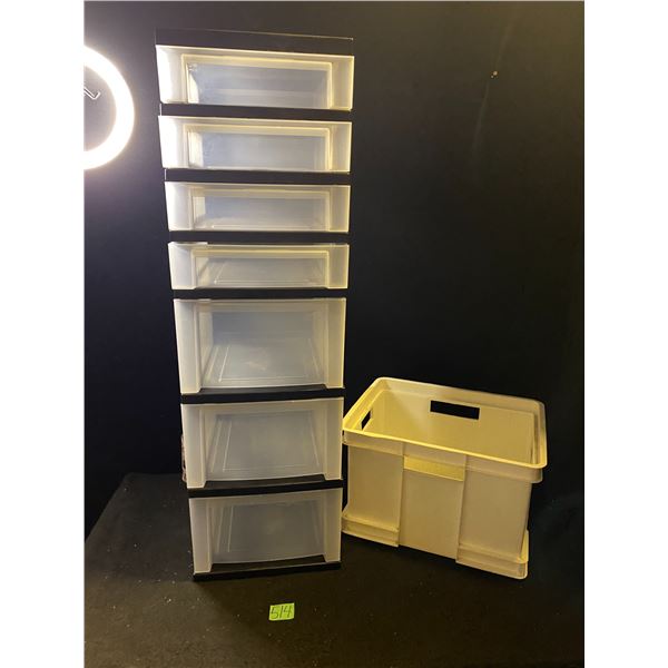 Lot of storage containers