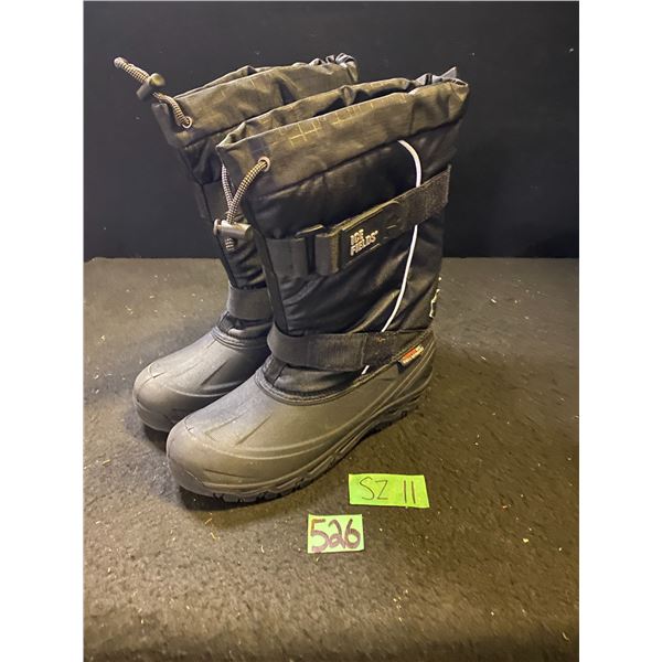 Men's insulated winter boots size 11