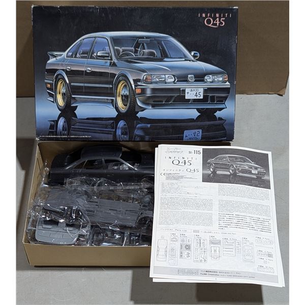 VTG 1990 Fujimi 1:24 Infiniti Q45 Model Kit SI-115 - As Is