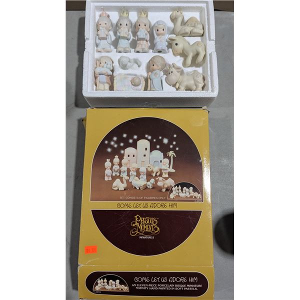 VTG Precious Moments 'Come Let Us Adore Him' 11pc Miniature Porcelain Bisque Figures
