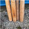 Image 3 : 4 Wooden Baseball Bats Including Louisville Slugger and Johnny Bench