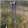 Image 1 : 3 Cooper Sherwood 5030 Feather-Lite Hockey Sticks