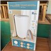 Image 1 : Zadro Luxury Towel Warmer With 4 Timer Settings And All-Natural Bamboo Handle