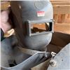 Image 4 : Miller Thunderbolt 225 AC Arc Welder with Leads and Welding Helmet