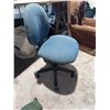 Image 2 : Blue Fabric Adjustable Swivel Office Chair With Casters