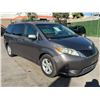 Image 2 : TOYT SIENNA 2011 O/S-T SMOG-2 DAYS