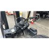 Image 6 : 2010 TOYOTA 25 02-8FG25 FORKLIFT ORANGE/GREY VIN 7F32-VA351