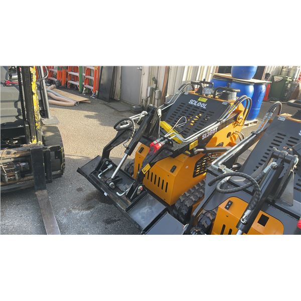 SDLOOL SL360T YELLOW 420CC GAS POWERED RUBBER TRACK STAND ON MINI SKID STEER LOADER WITH 42"W