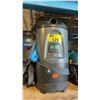 Image 2 : TENNANT & WINSOR COMMERCIAL BACKPACK VACUUMS *NO HOSES*