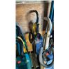Image 4 : GROUP OF 3 TENNANT COMMERCIAL UPRIGHT VACUUM CLEANERS