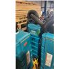 Image 3 : 3 TENNANT 3050 COMMERCIAL ELECTRIC BACKPACK VACUUMS *1 MISSING HOSE*