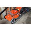 Image 2 : HUSQVARNA W520I CORDLESS BATTERY-POWERED WALK-BEHIND LAWN MOWER WITH BATTERY