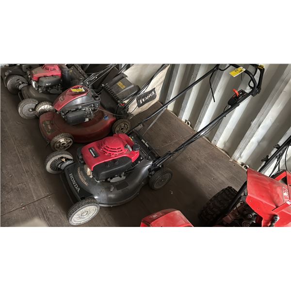 HONDA HRC216 GAS POWERED COMMERCIAL WALK BEHIND LAWN MOWER
