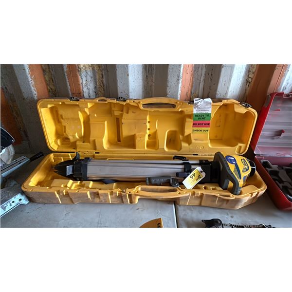 SPECTRA PRECISION LL300 ROTATING LASER LEVEL WITH HL450 LASER RECEIVER AND STAND IN HARD TRANSPORT
