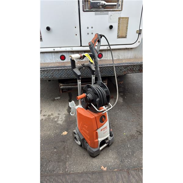 STIHL RE 130 PLUS MOBILE HEAVY-DUTY ELECTRIC CORDED PRESSURE WASHER WITH HOSE AND SPRAYER