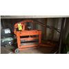 Image 1 : ORANGE MANUAL HEAVY DUTY BRICK/PAVER CUTTER