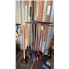 Image 4 : 4 ASSORTED POST HOLE DIGGERS & A STEEL TEMPER